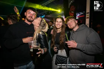 Letní párty s moderátory rádia KISS - foto č. 083
