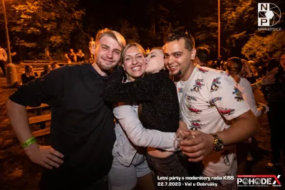 Letní párty s moderátory rádia KISS - foto č. 116