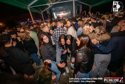 Letní párty s moderátory rádia KISS - foto č. 117