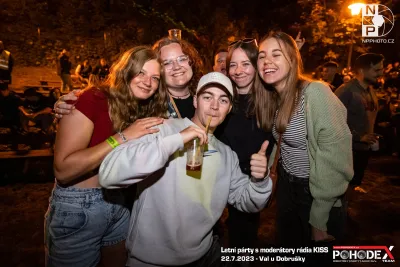 Letní párty s moderátory rádia KISS - foto č. 135