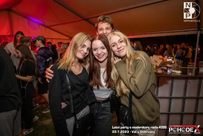 Letní párty s moderátory rádia KISS - foto č. 146