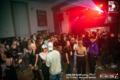 KISS OR SLAP párty by INFINITY & POHODEX! - foto č. 034