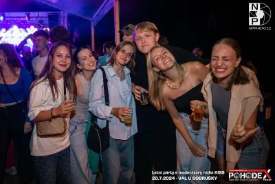 Letní párty s moderátory rádia KISS - foto č. 053