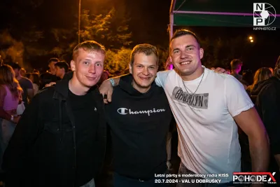 Letní párty s moderátory rádia KISS - foto č. 078