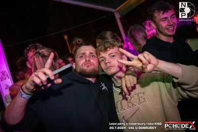 Letní párty s moderátory rádia KISS - foto č. 082