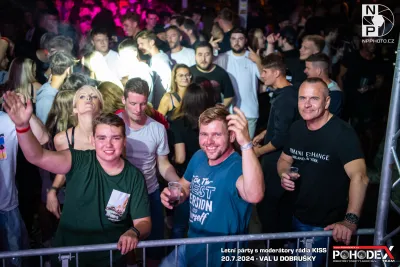 Letní párty s moderátory rádia KISS - foto č. 085