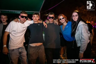 Letní párty s moderátory rádia KISS - foto č. 100