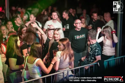 Letní párty s moderátory rádia KISS - foto č. 019
