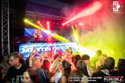 Letní párty s moderátory rádia KISS - foto č. 021