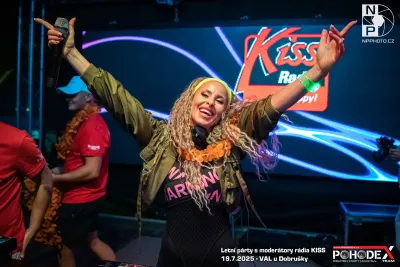 Letní párty s moderátory rádia KISS - foto č. 098