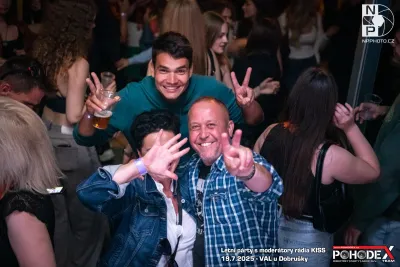 Letní párty s moderátory rádia KISS - foto č. 104