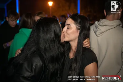 Letní párty s moderátory rádia KISS - foto č. 121