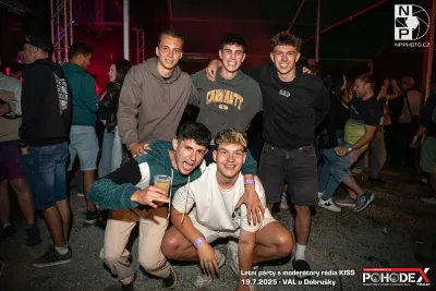 Letní párty s moderátory rádia KISS - foto č. 131
