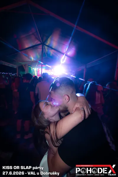 KISS OR SLAP párty - foto č. 017